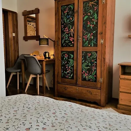 Marina Bed & Breakfast 3*